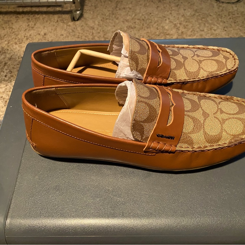 Brand New Men Size 10.5 Coach Leather
Loafers Brown - Picture 2 of 2